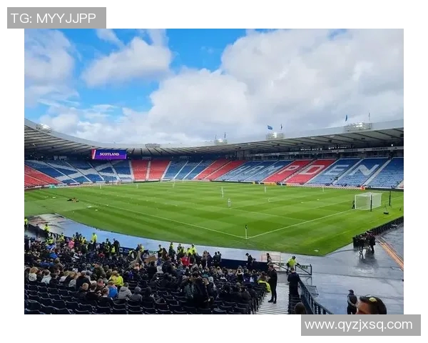 九位足球明星的传奇故事与他们在绿茵场上的辉煌成就揭秘 九位足球明星的传奇故事与他们在绿茵场上的辉煌成就揭秘